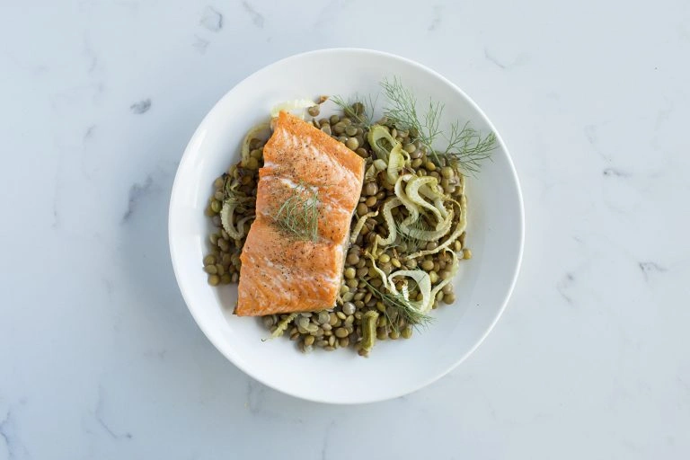 Baked Salmon with Fennel and Lentils