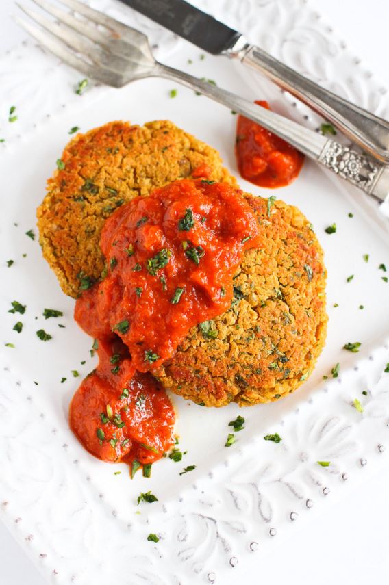 Baked Curry Lentil Cakes with Roasted Red Pepper Sauce